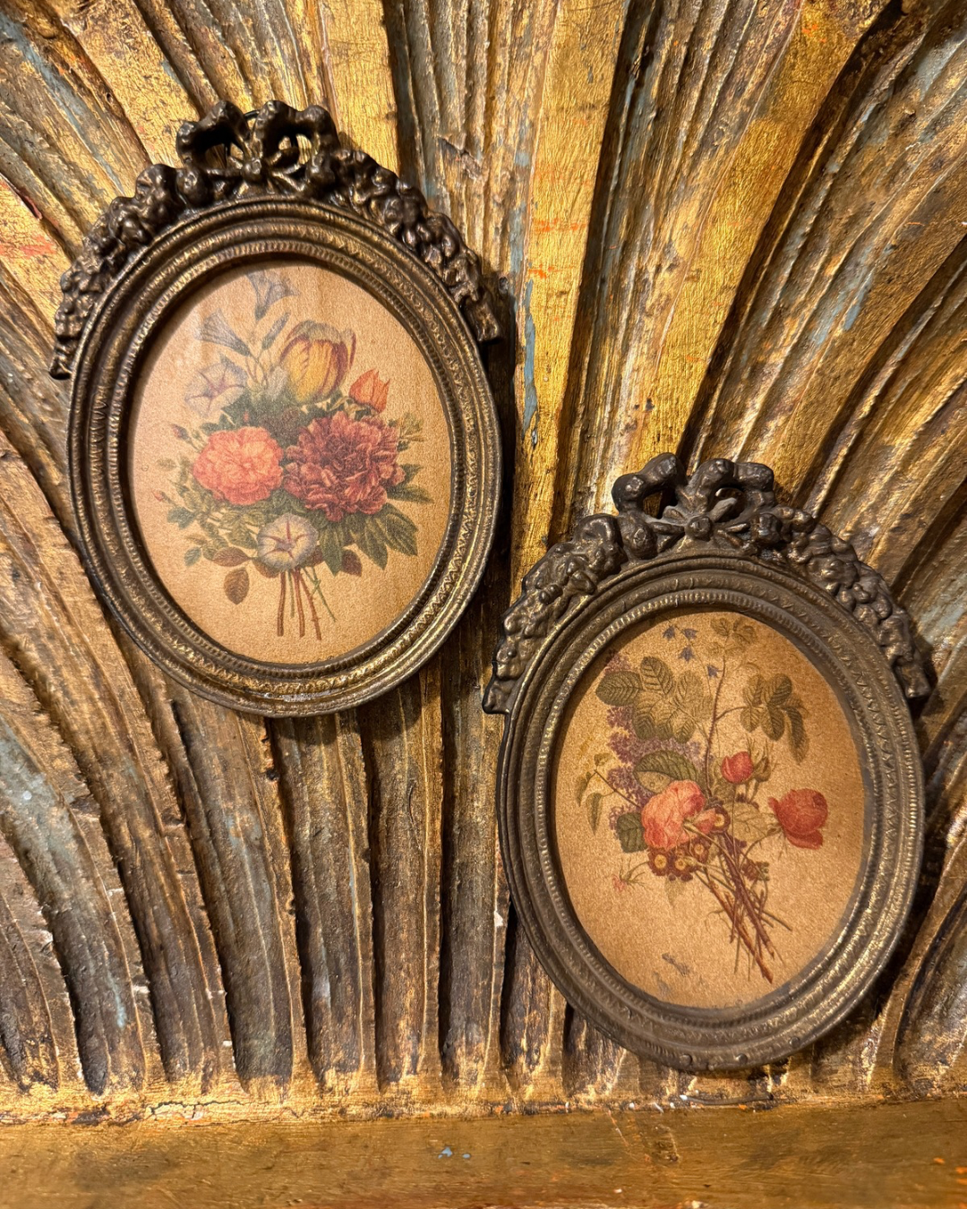 Vintage Ornate Oval Wall Frame